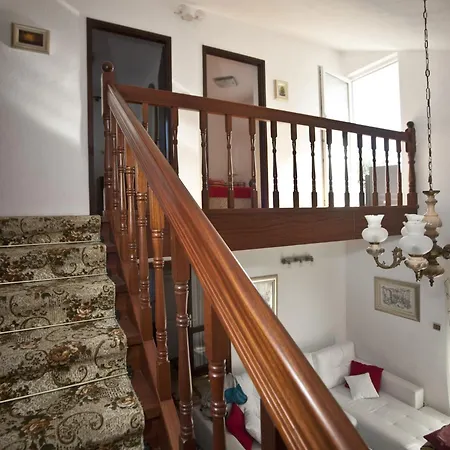 Ingrid - Four Bedroom With Pool Дом отдыха Трогир