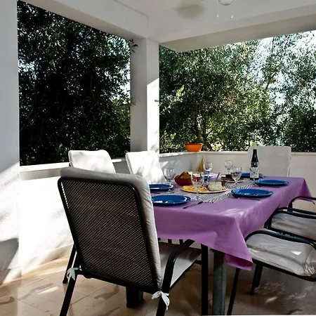 펜션 Ingrid - Four Bedroom With Pool