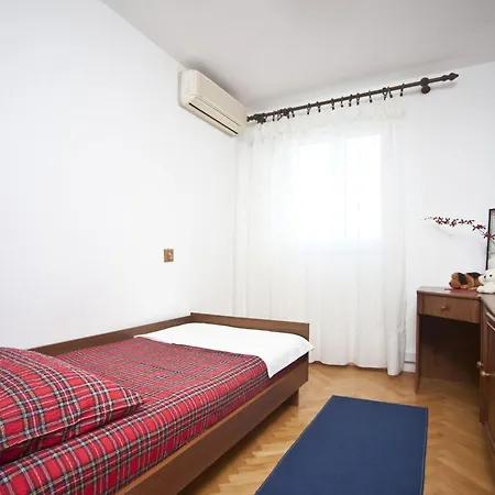 Ingrid - Four Bedroom With Pool *