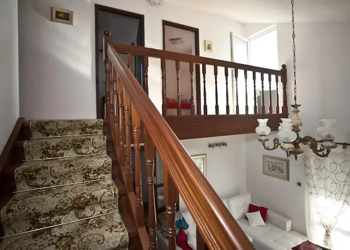 Ingrid - Four Bedroom With Pool 度假居 特罗吉尔